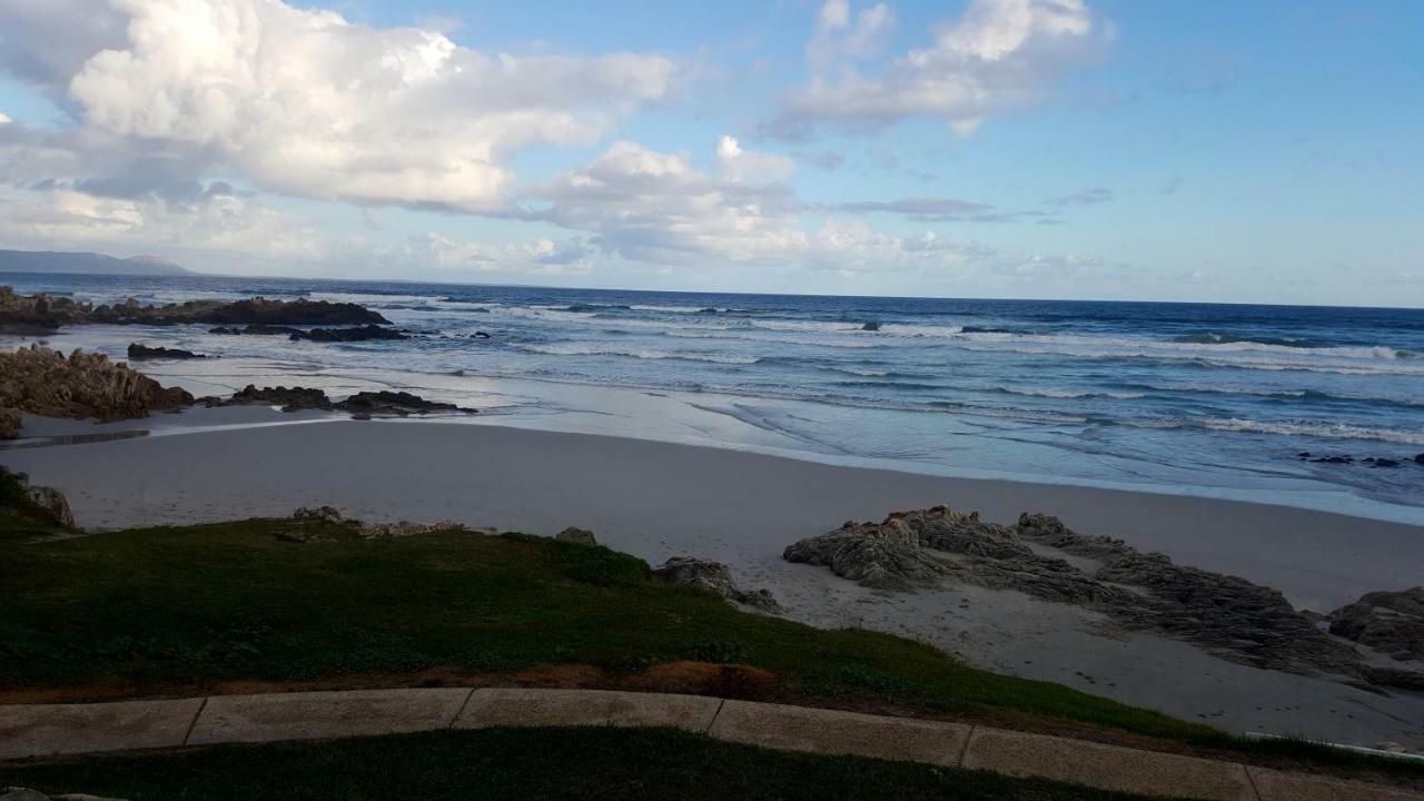 Troon Beach Cottage Hermanus Exteriör bild